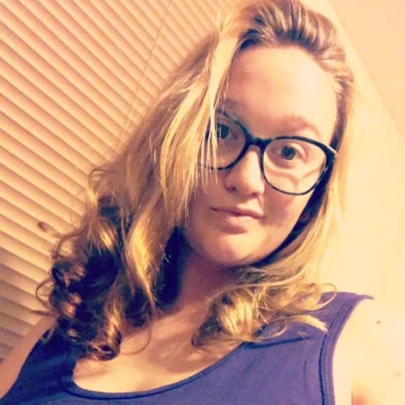 Meet your Posher, Ariel - Picture 1 of 1